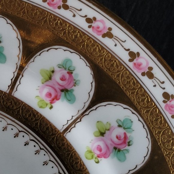 Antique Sutherland English Porcelain Gilt Plate with Roses for Marshall Fields - Picture 2 of 10